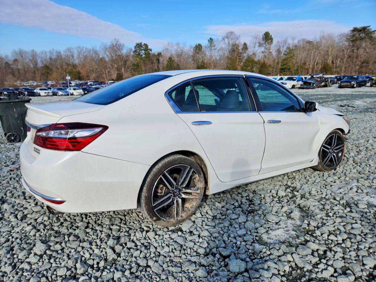 2017 HONDA ACCORD