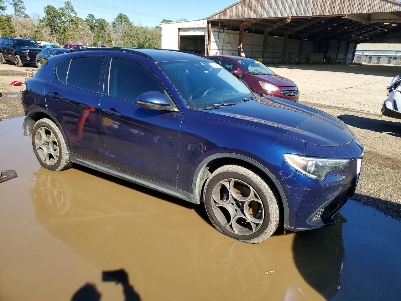 2018 ALFA ROMEO STELVIO