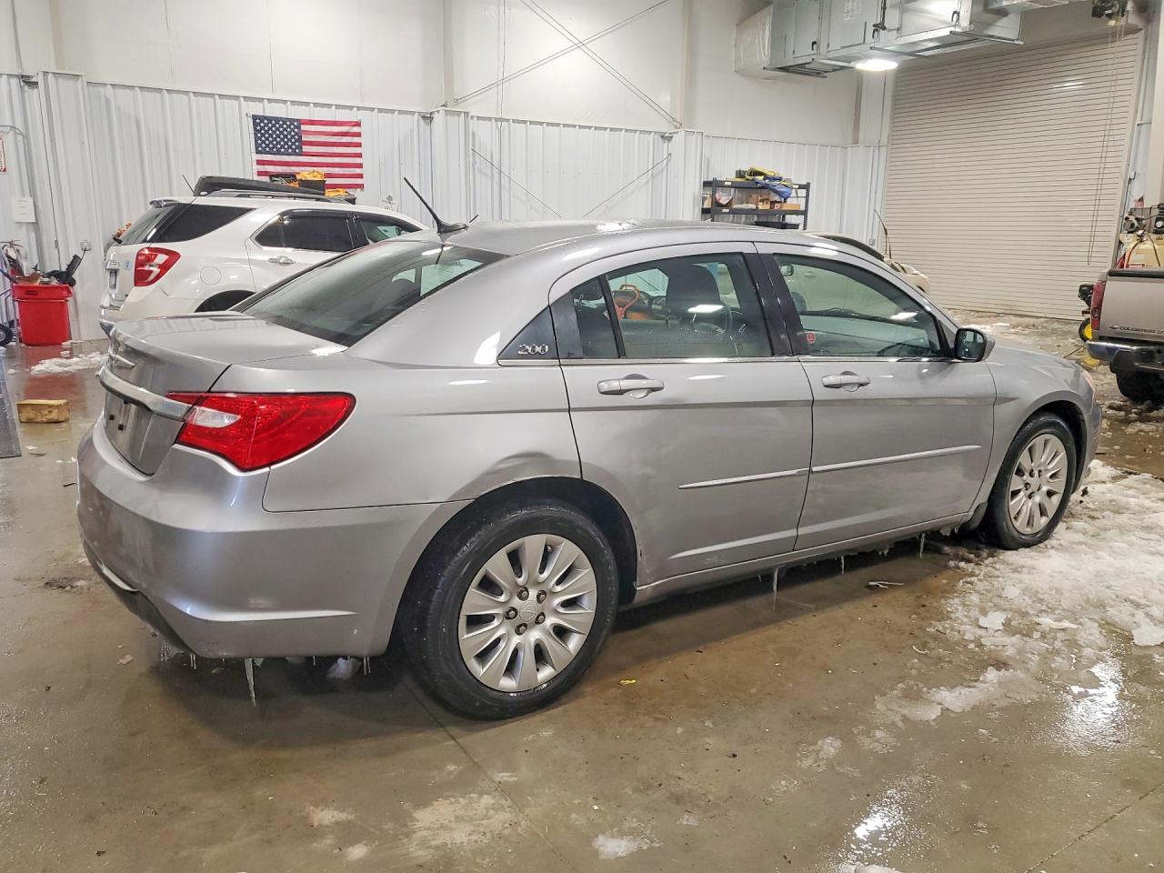 2013 CHRYSLER 200