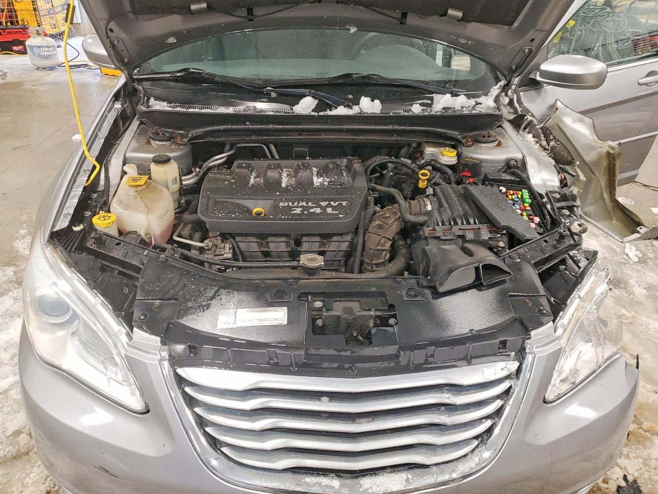 2013 CHRYSLER 200