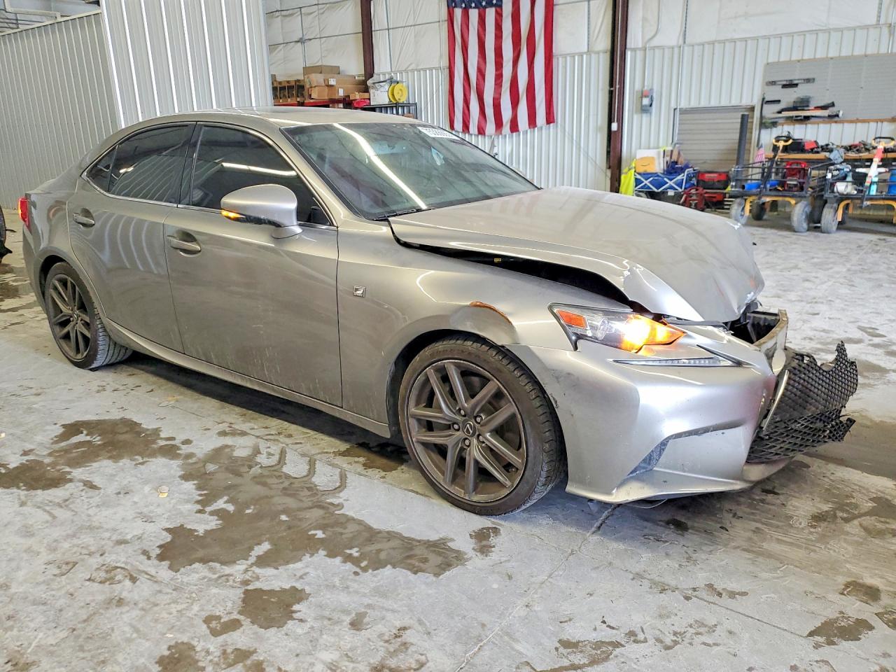 2016 LEXUS IS