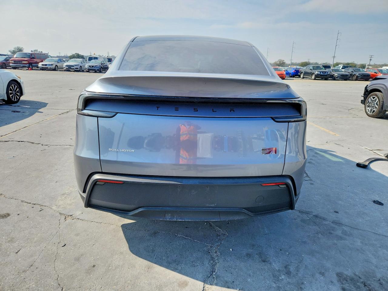 2026 TESLA MODEL Y