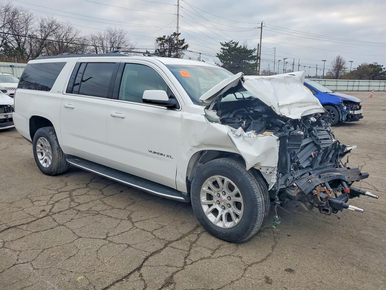 2017 GMC YUKON