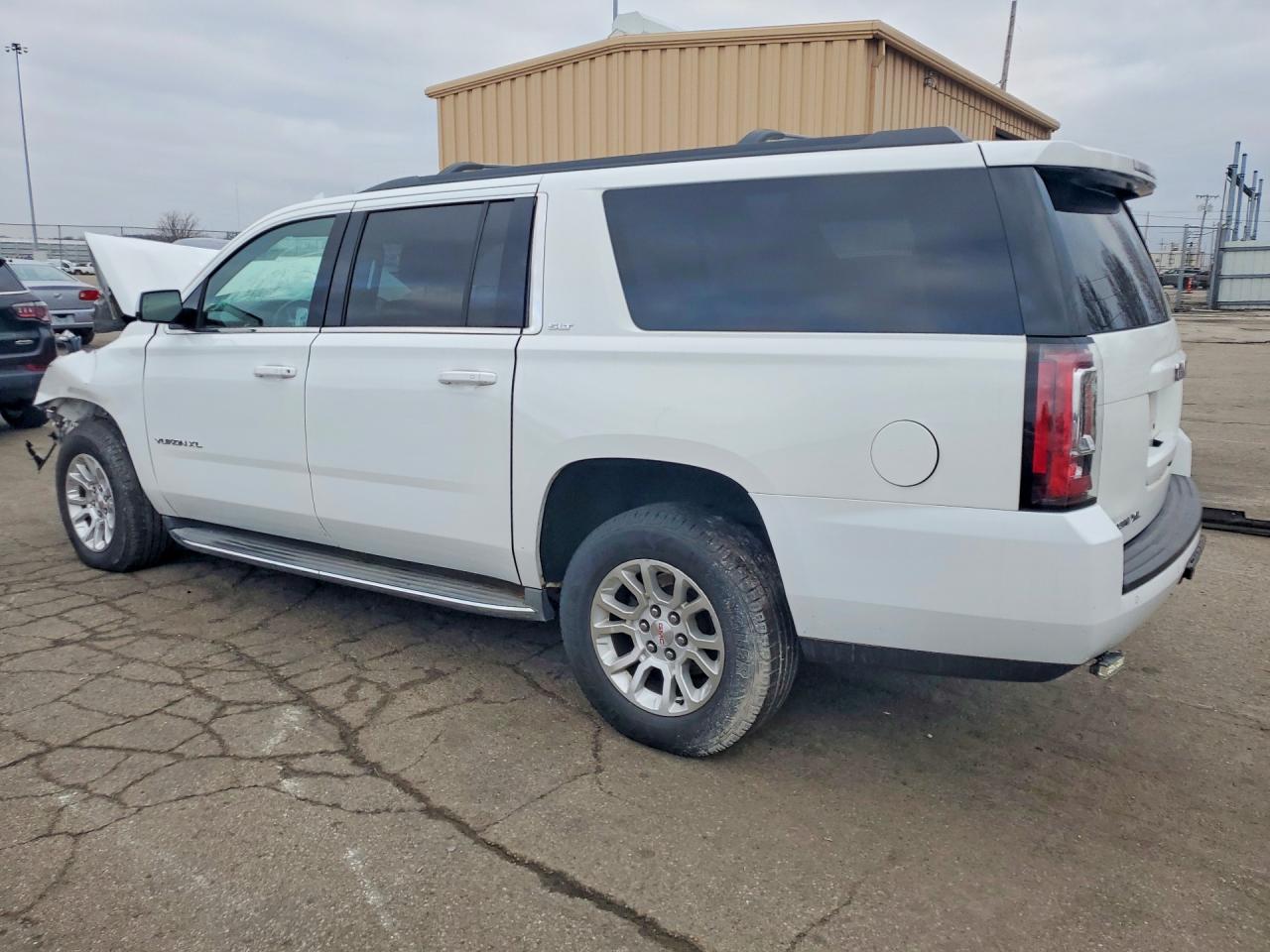 2017 GMC YUKON