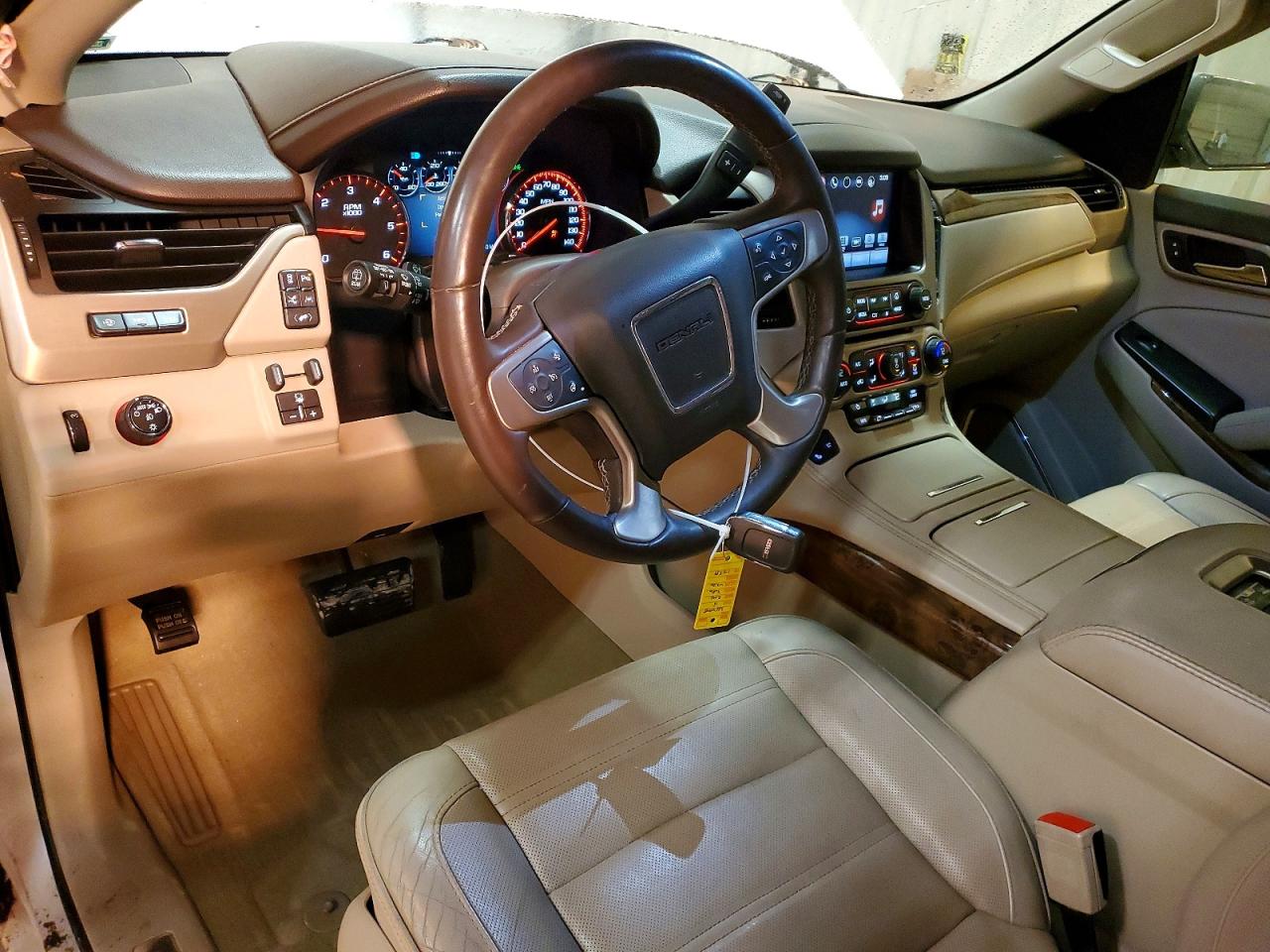 2016 GMC YUKON