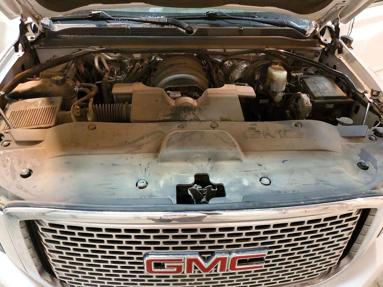 2016 GMC YUKON
