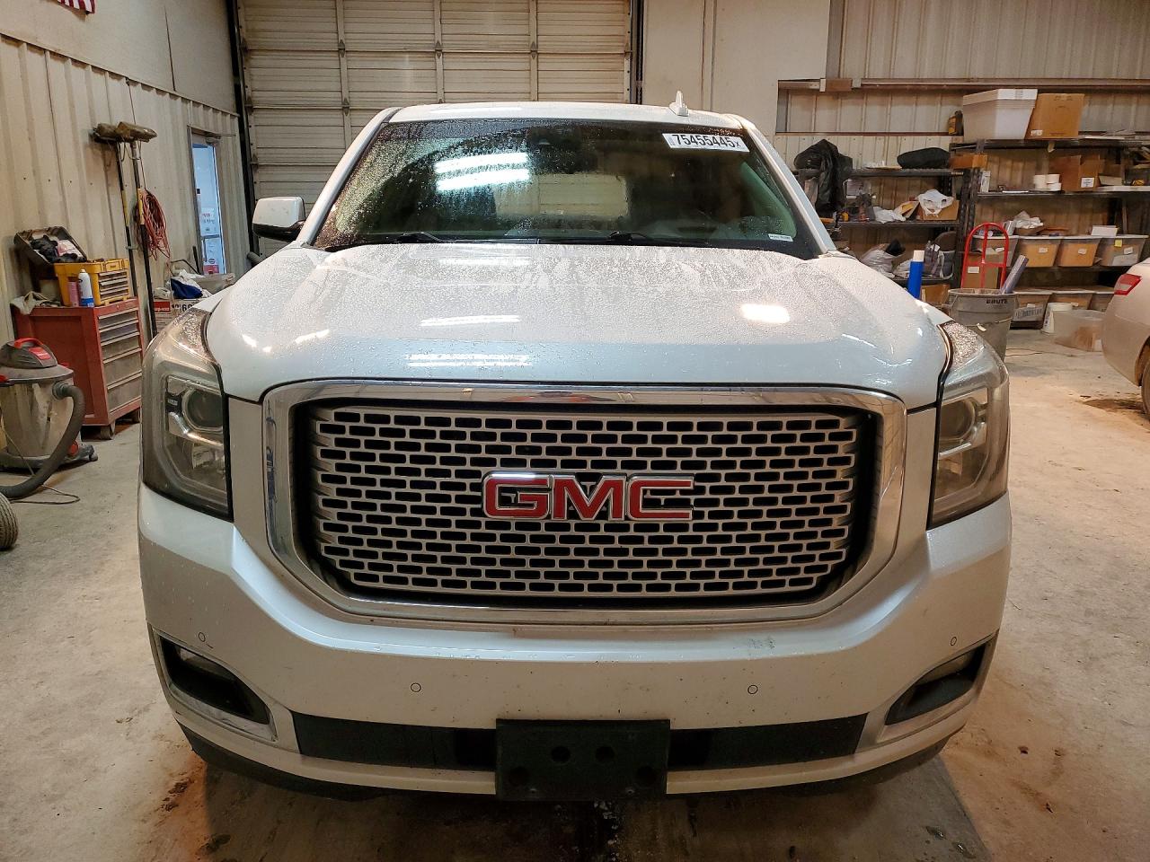 2016 GMC YUKON