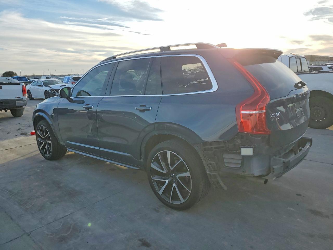 2018 VOLVO XC90