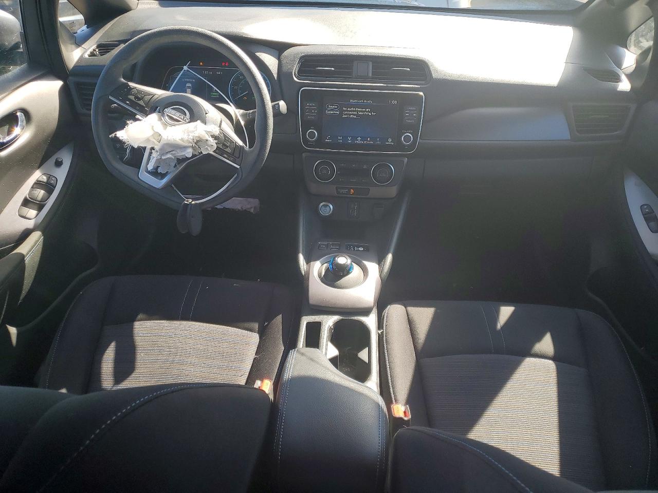 2025 NISSAN LEAF