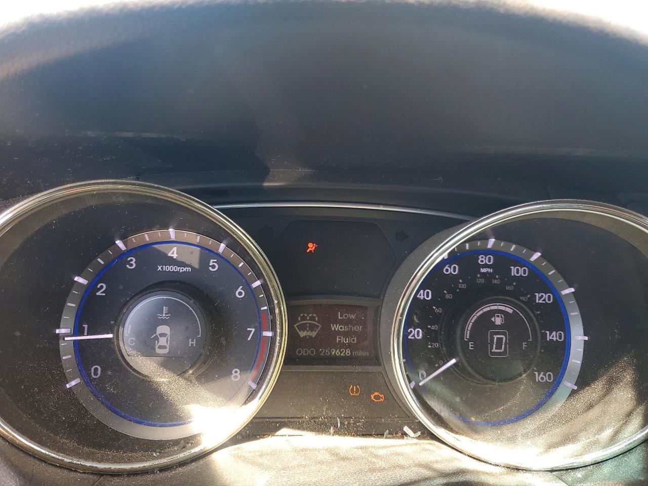 2011 HYUNDAI SONATA