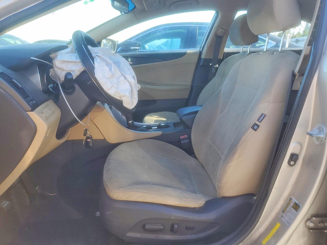 2011 HYUNDAI SONATA