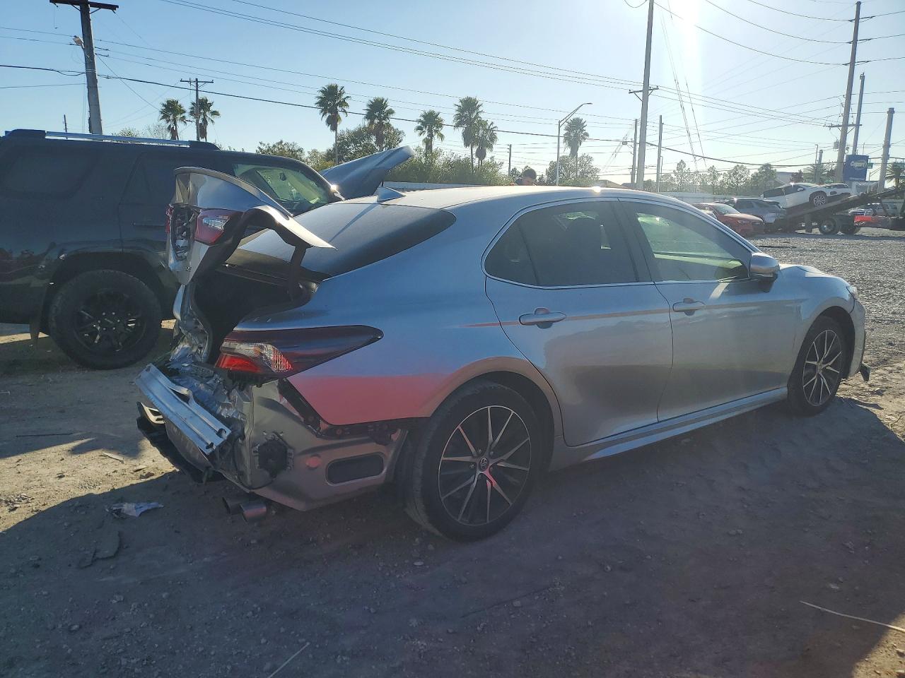 2024 TOYOTA CAMRY