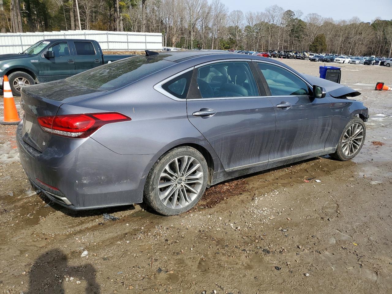 2016 HYUNDAI GENESIS
