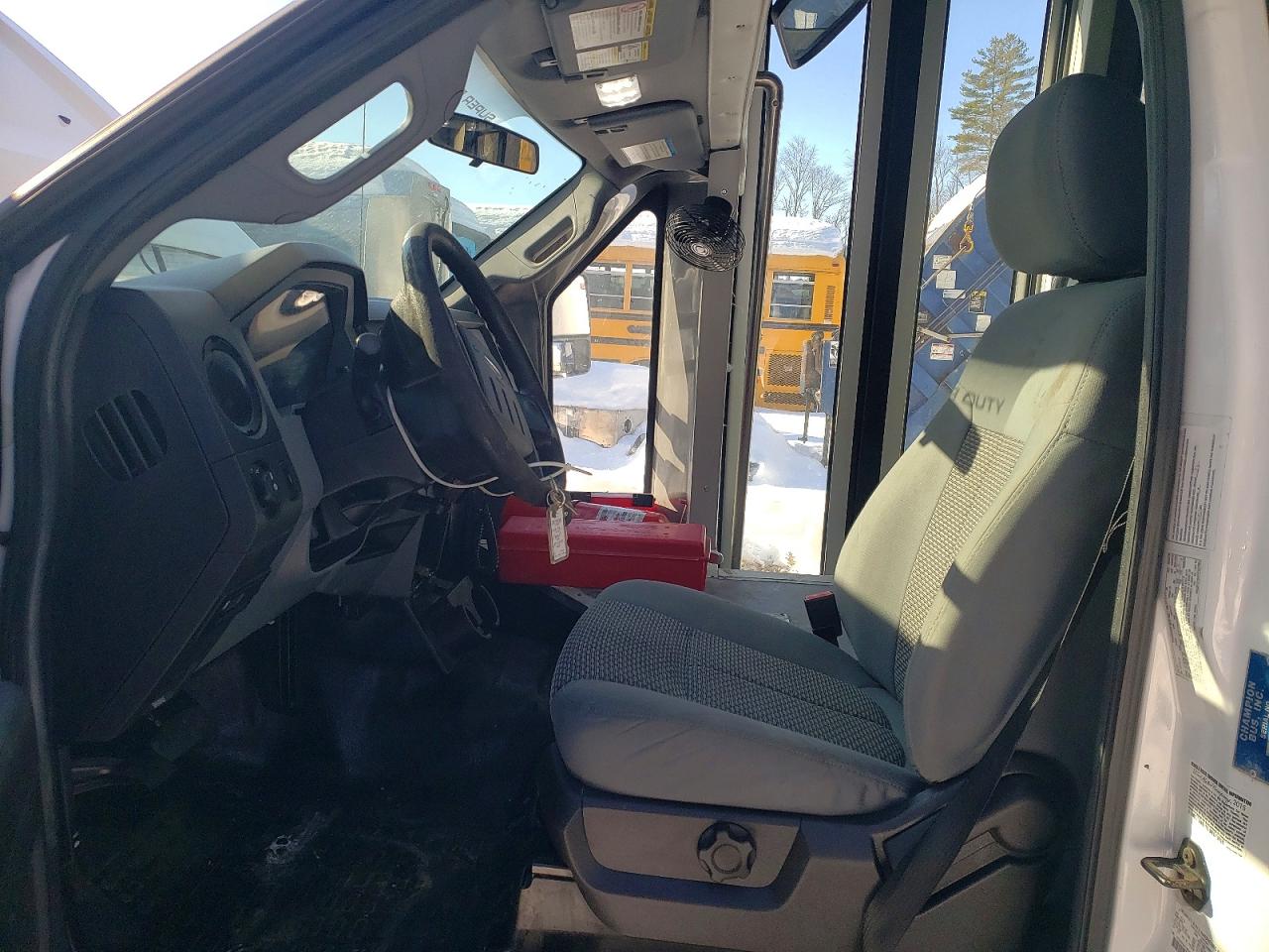 2015 FORD F550