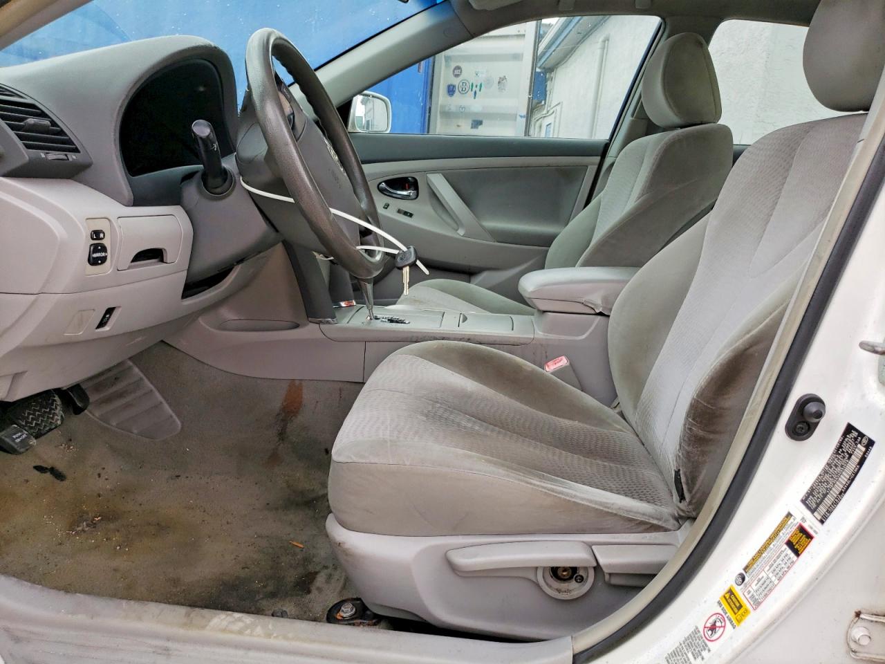 2010 TOYOTA CAMRY