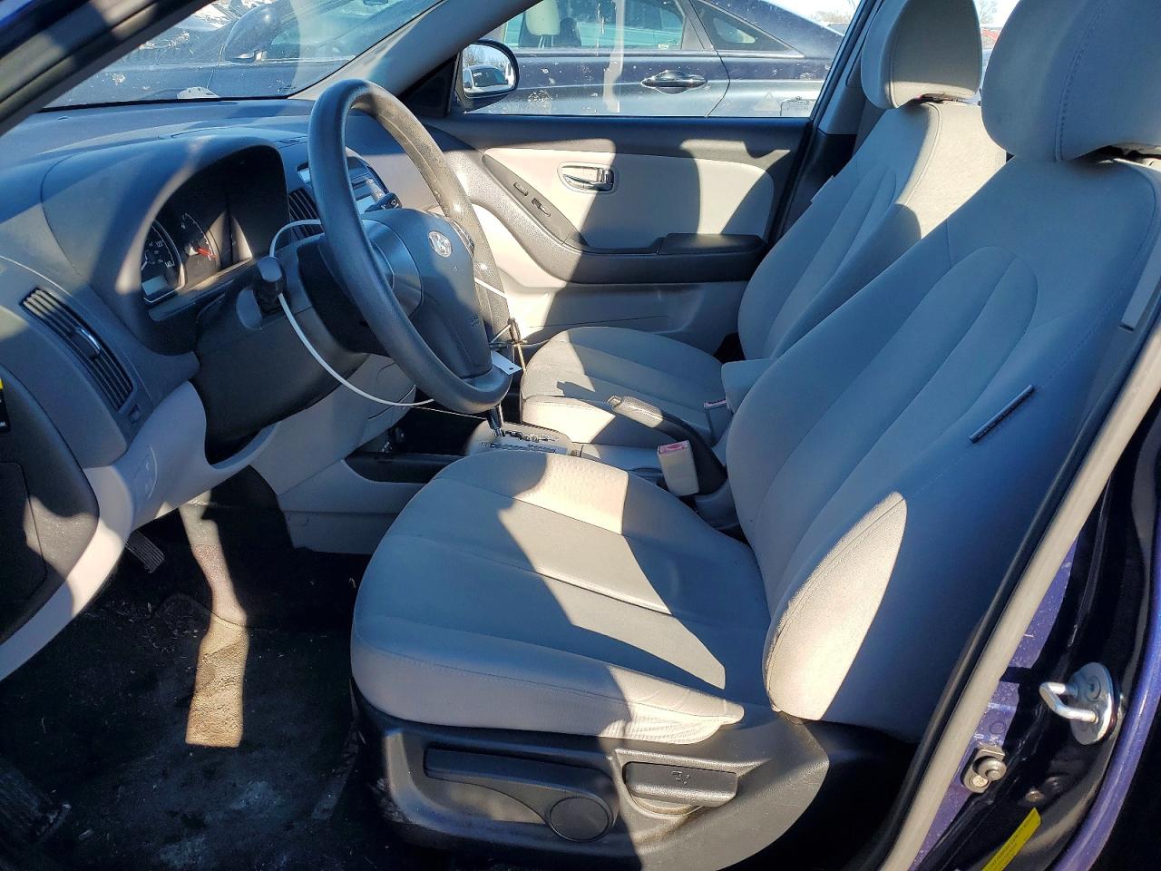 2010 HYUNDAI ELANTRA