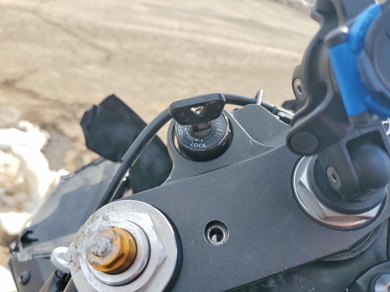2011 YAMAHA YZF600