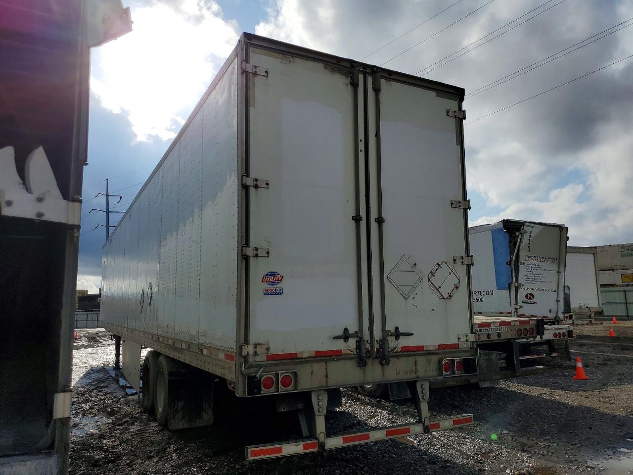 2015 UTIL DRY VAN TR