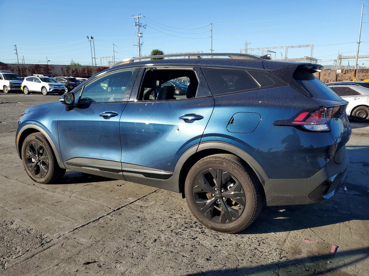 2025 KIA SPORTAGE X