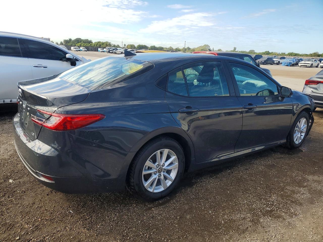 2026 TOYOTA CAMRY