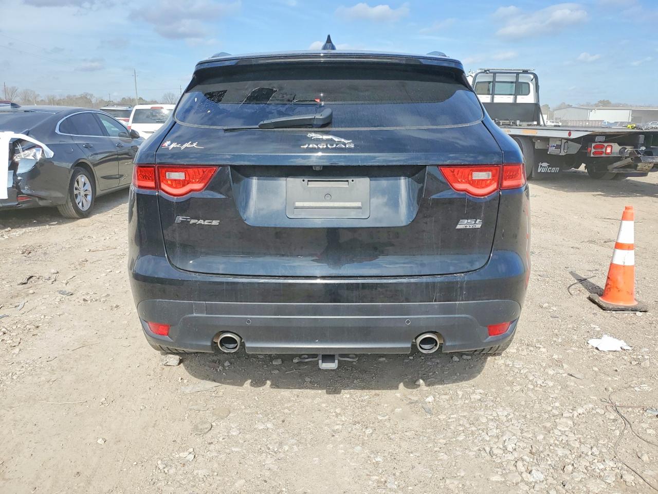 2017 JAGUAR F-PACE