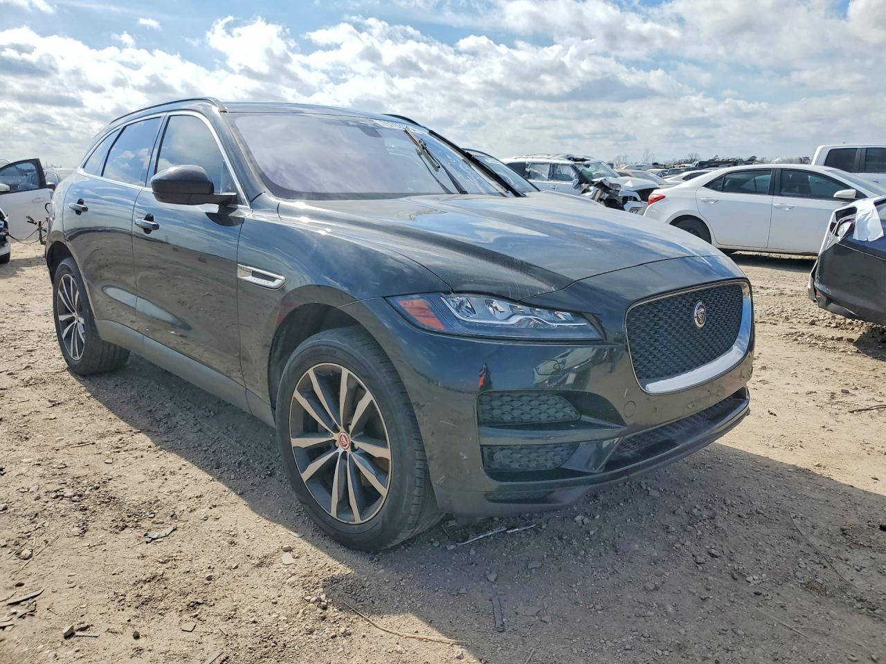 2017 JAGUAR F-PACE