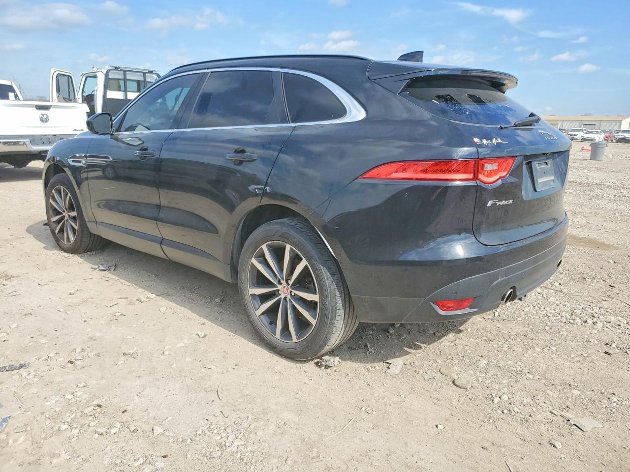 2017 JAGUAR F-PACE