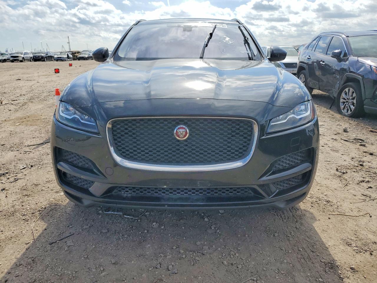 2017 JAGUAR F-PACE