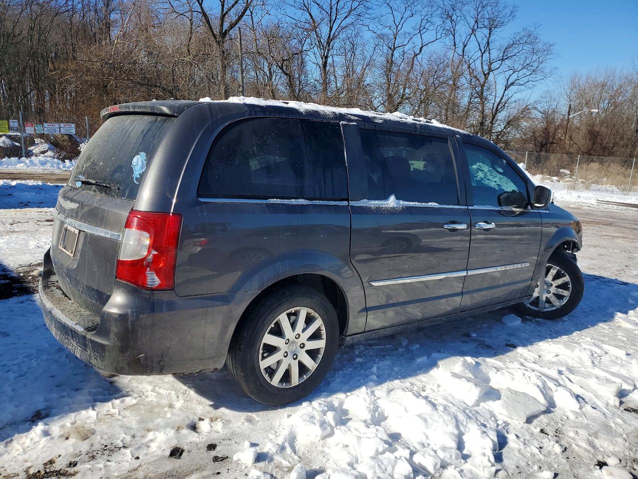 2016 CHRYSLER TOWN & C