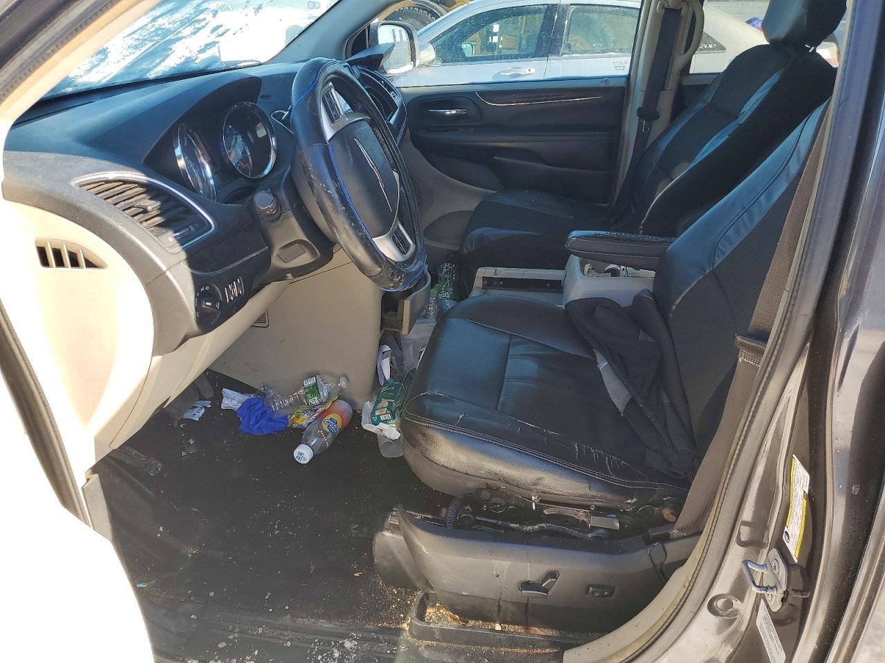 2016 CHRYSLER TOWN & C