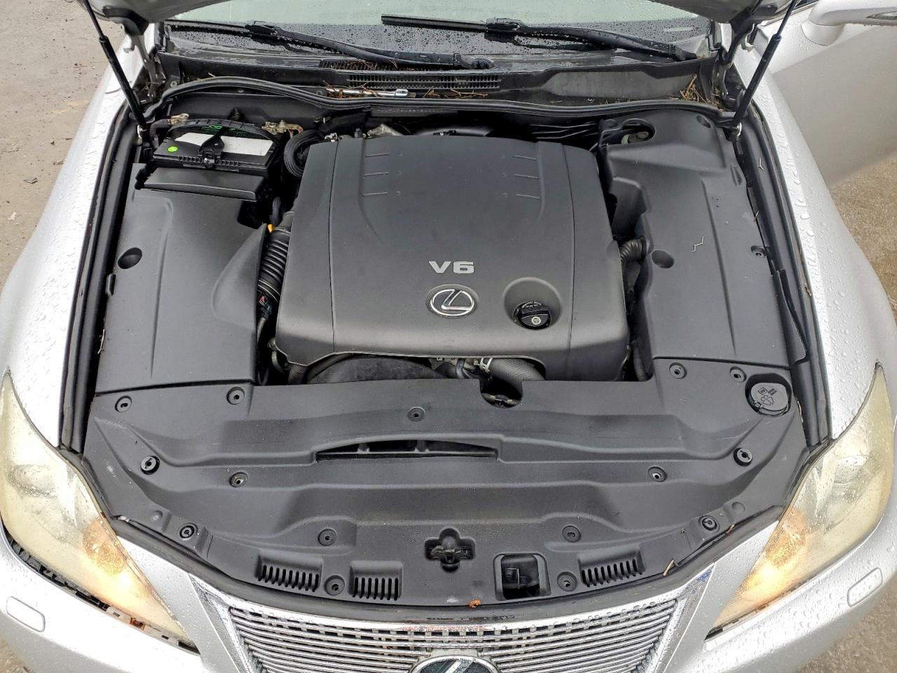 2010 LEXUS IS