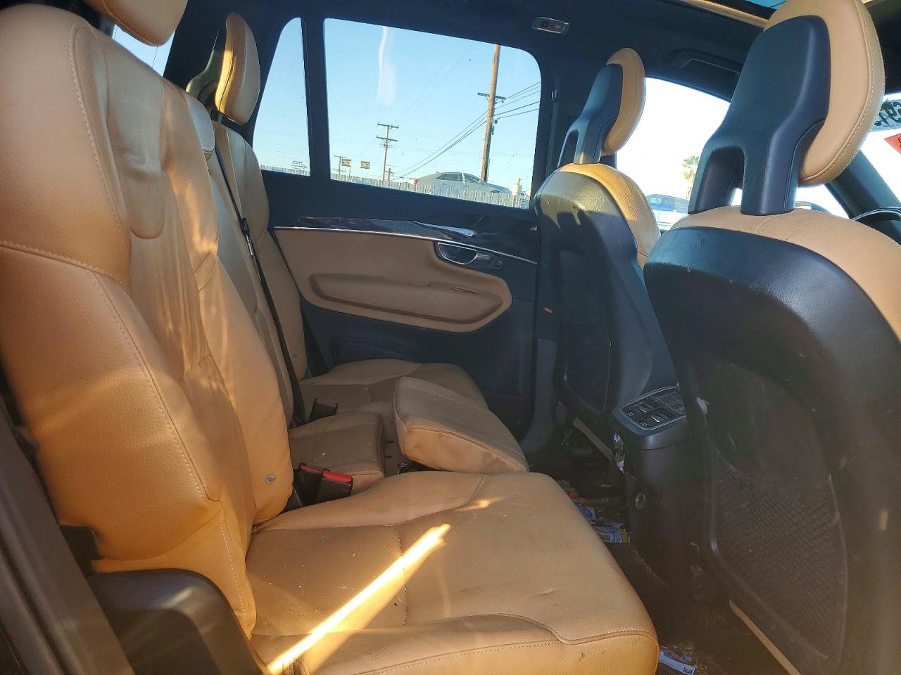 2018 VOLVO XC90