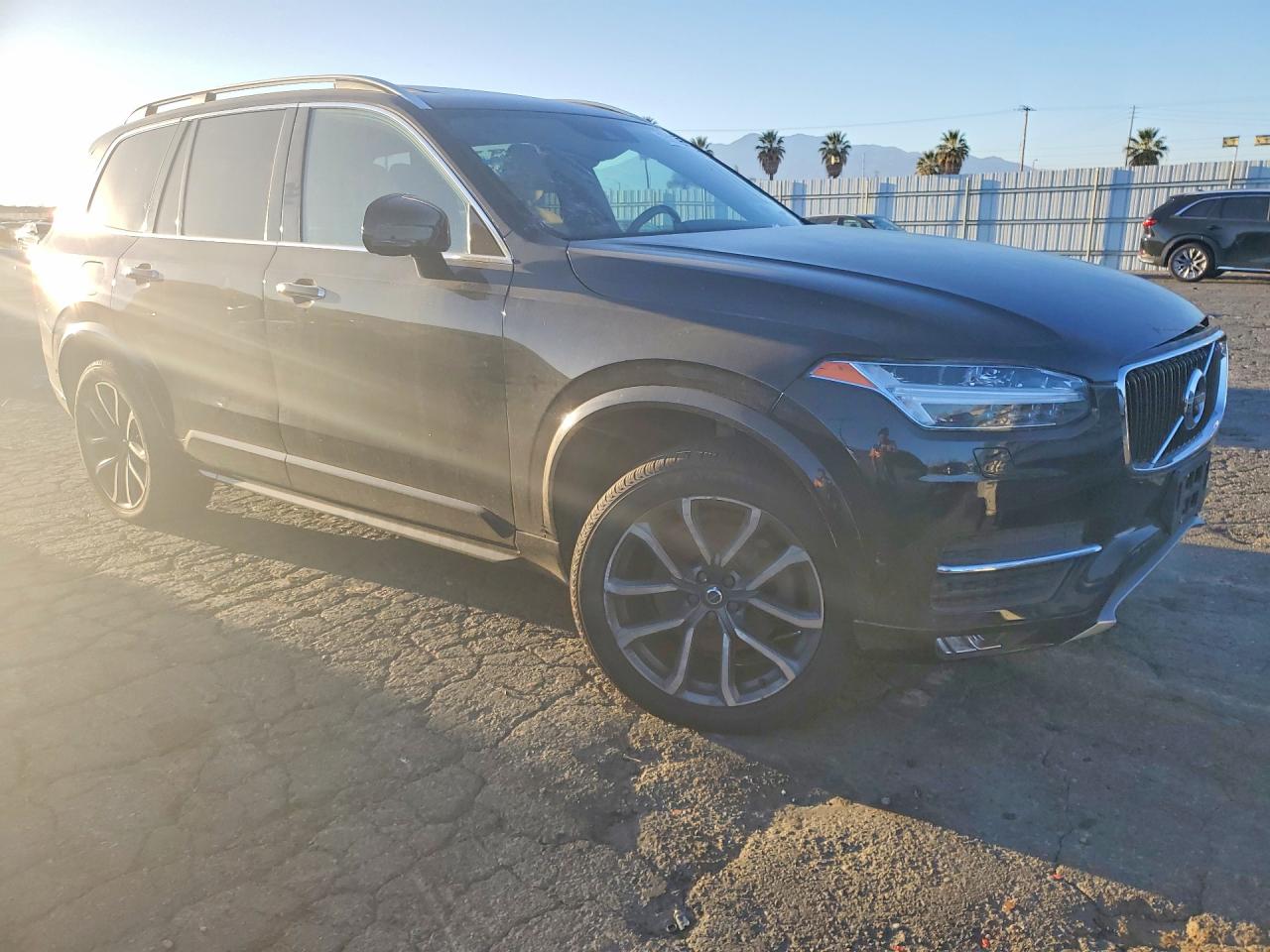 2018 VOLVO XC90