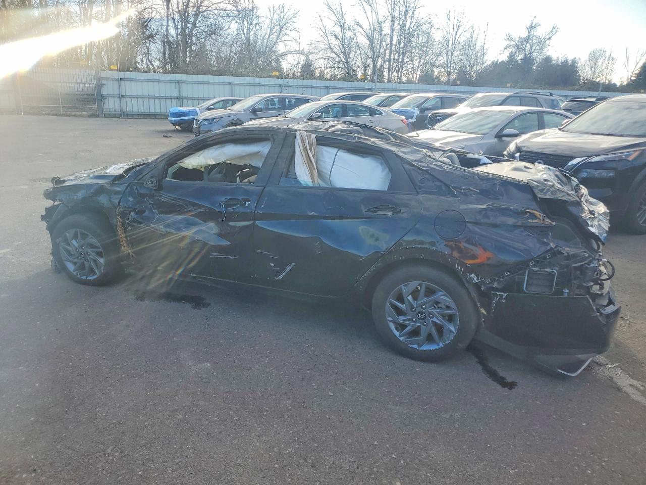 2024 HYUNDAI ELANTRA