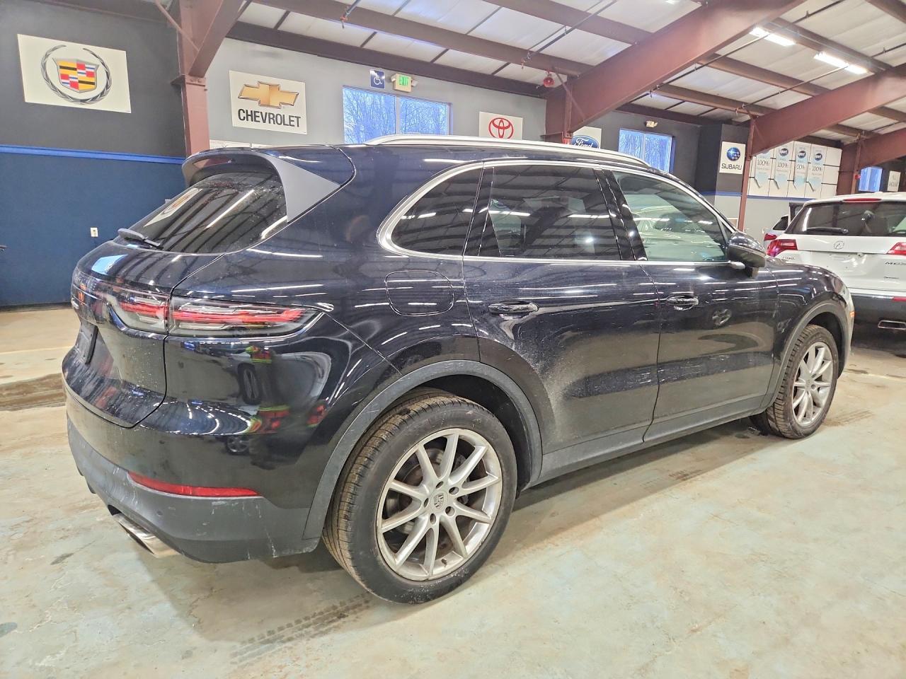 2019 PORSCHE CAYENNE