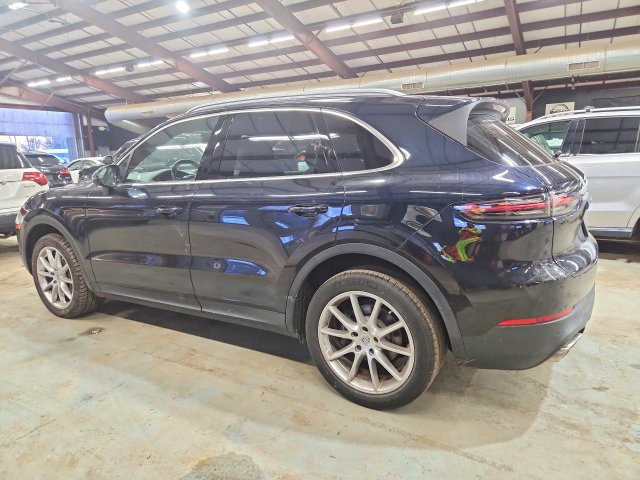 2019 PORSCHE CAYENNE