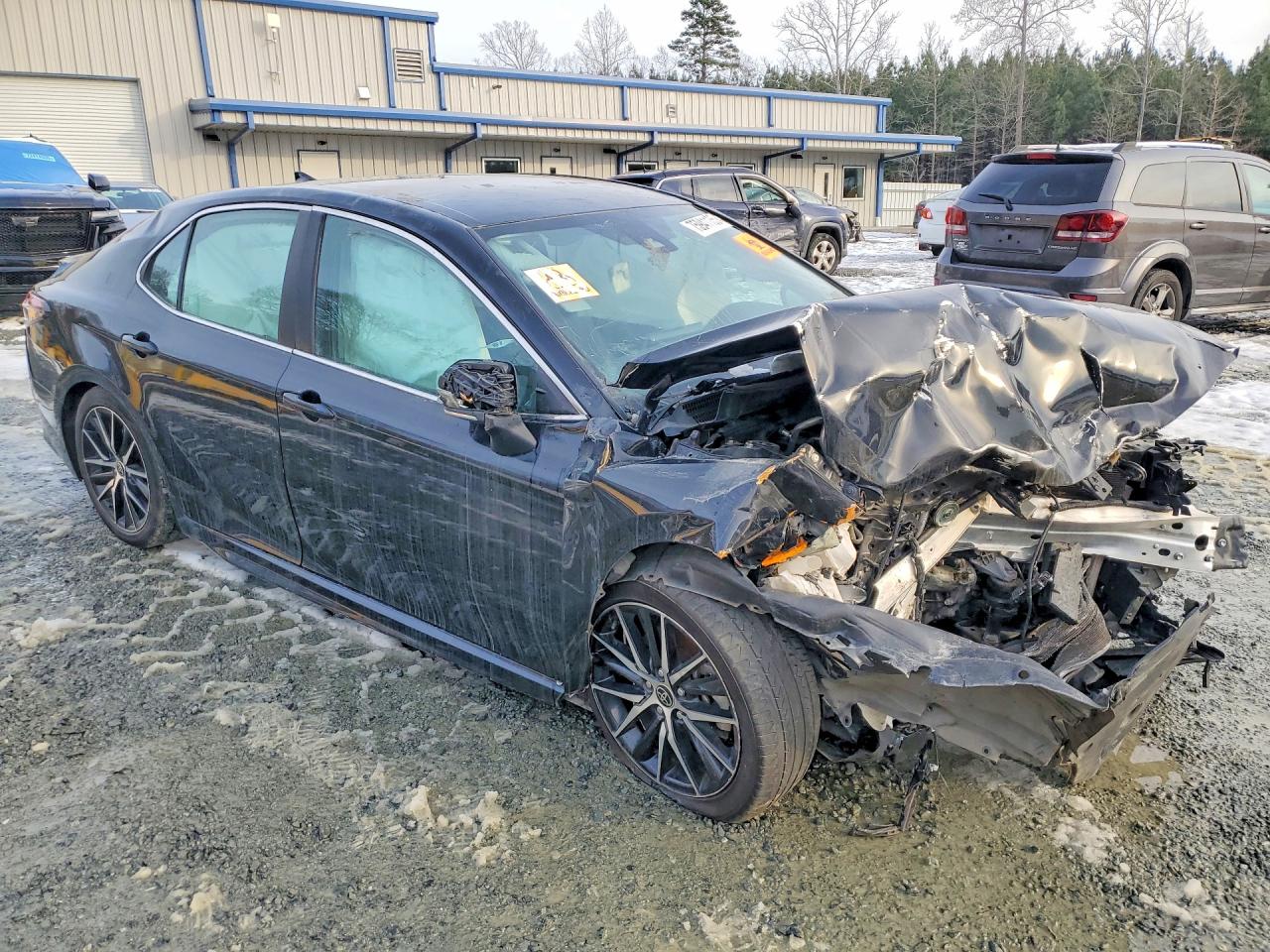 2023 TOYOTA CAMRY