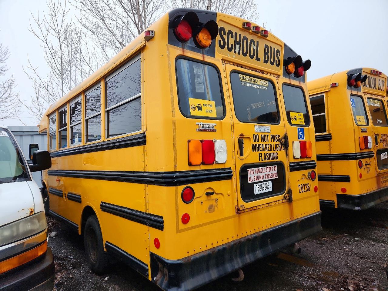2010 THOMAS EXPRESS