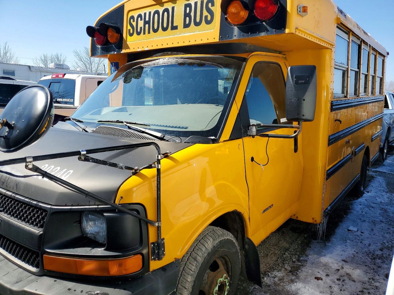 2010 THOMAS EXPRESS