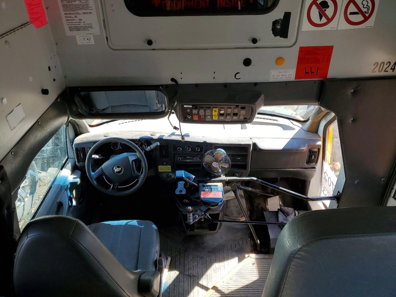 2010 THOMAS EXPRESS