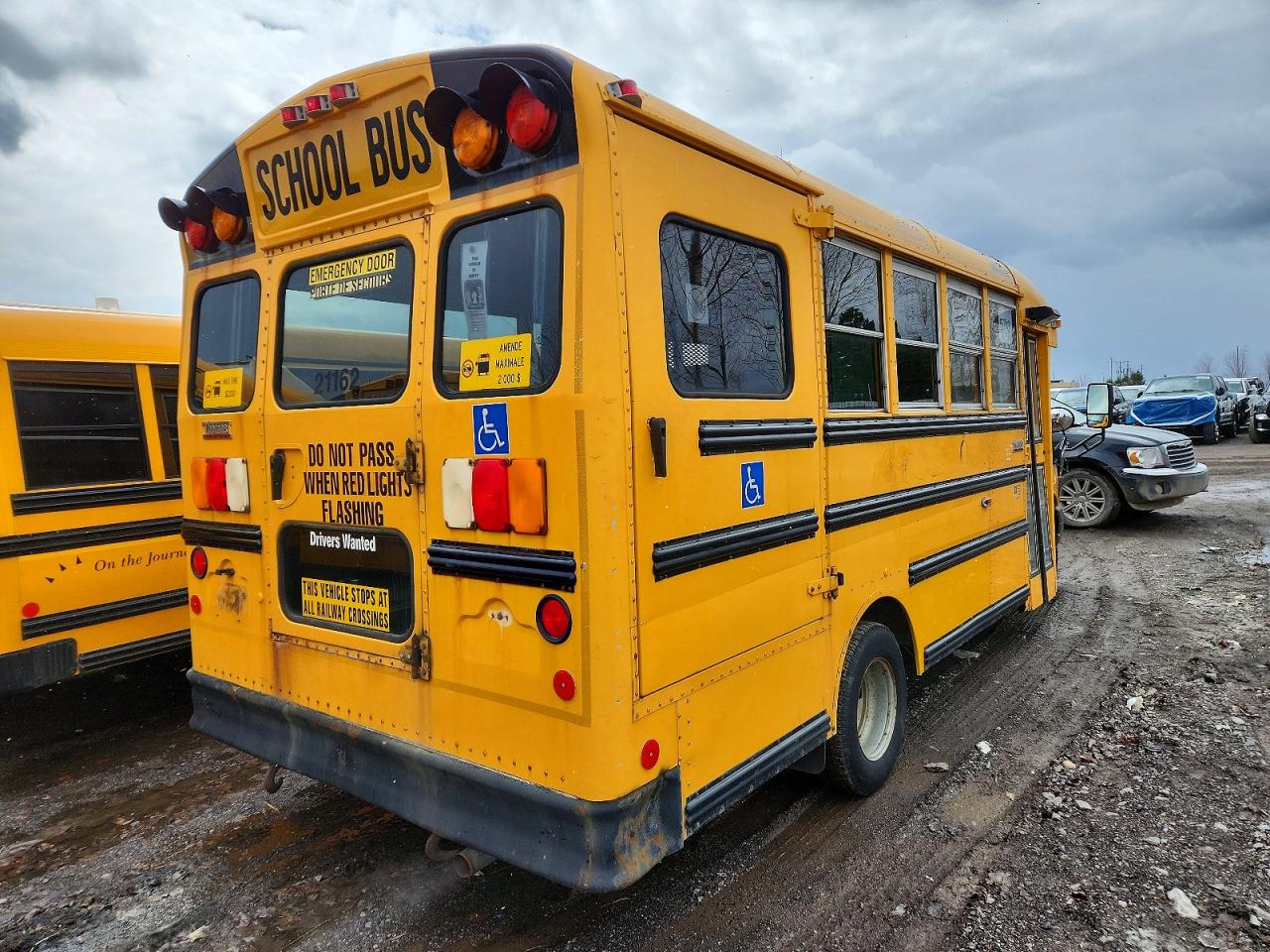 2011 THOMAS EXPRESS