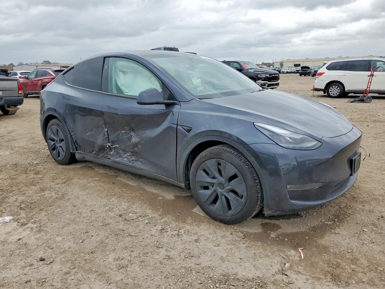 2024 TESLA MODEL Y