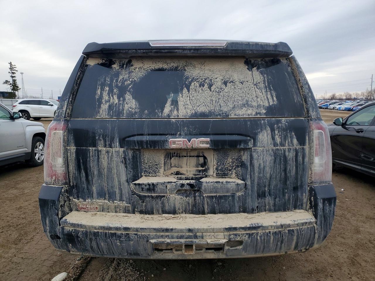 2017 GMC YUKON