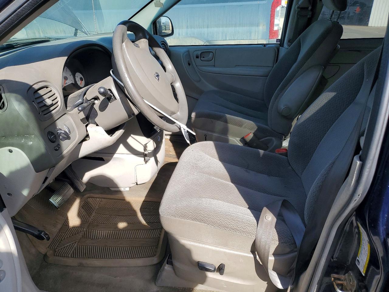 2005 DODGE CARAVAN