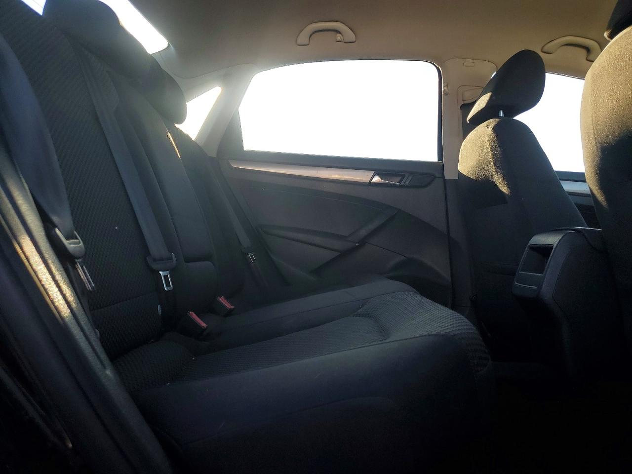2012 VOLKSWAGEN PASSAT