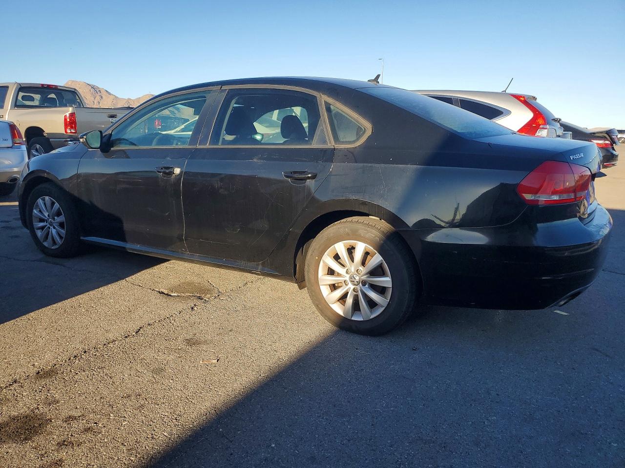 2012 VOLKSWAGEN PASSAT