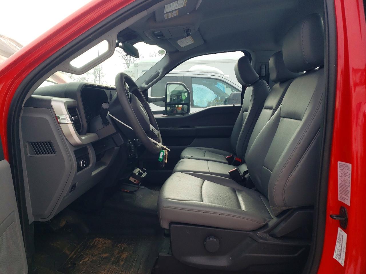 2023 FORD F550