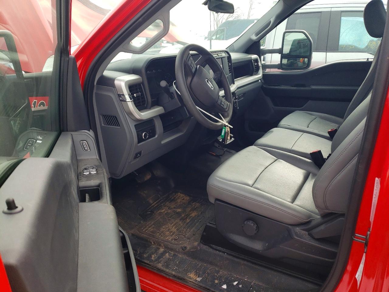 2023 FORD F550