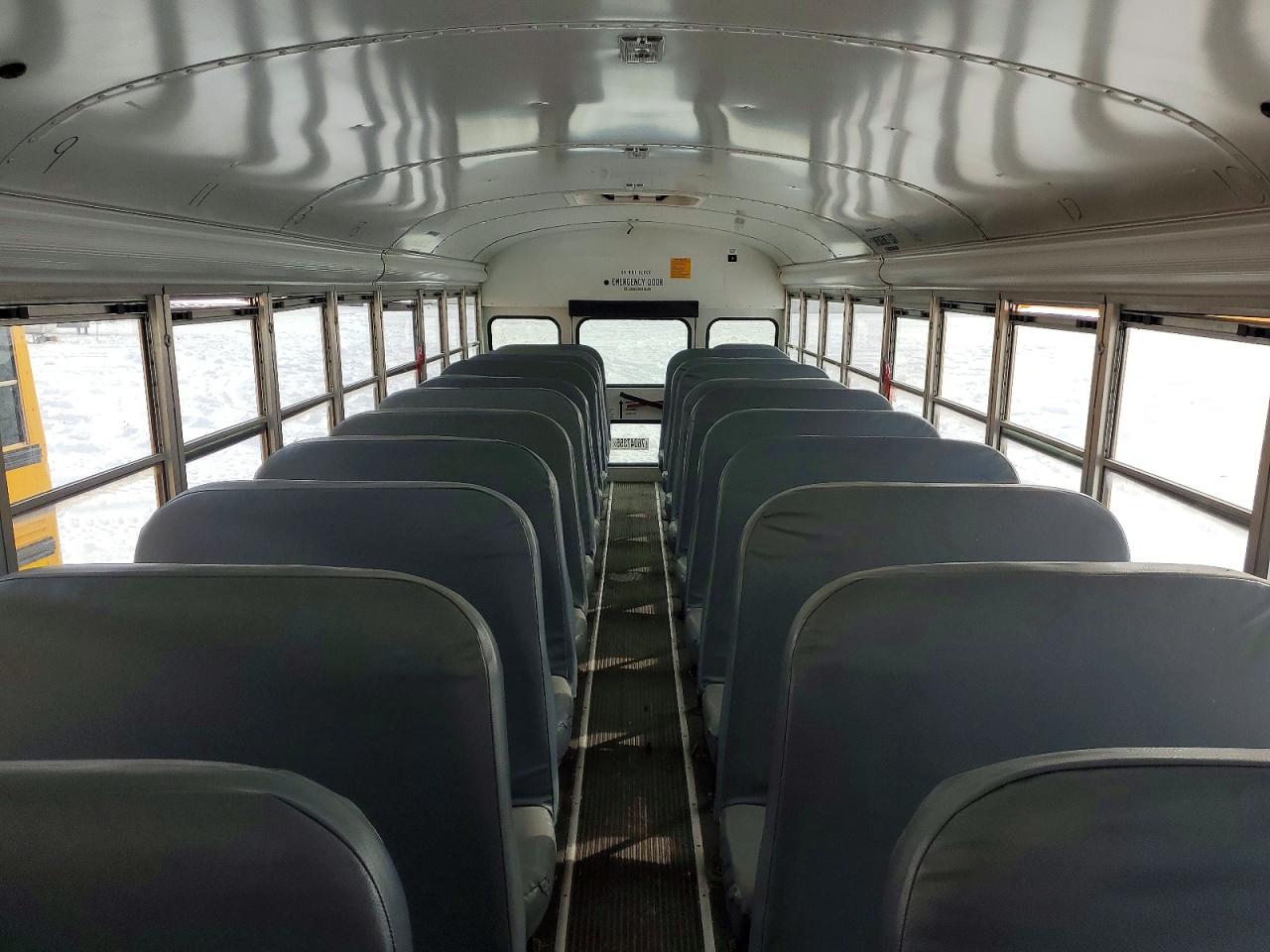 2013 C7NG SCHOOL BUS