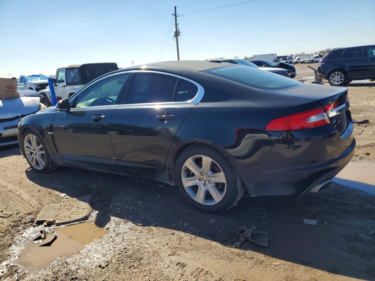 2010 JAGUAR XF